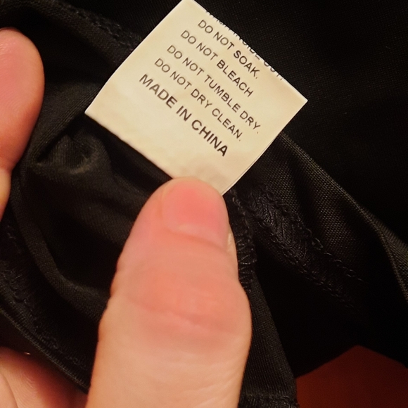 Black V neck top 1xl - Picture 6 of 6